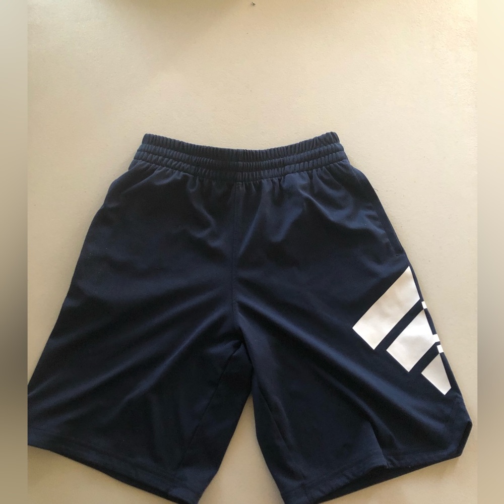 Adidas Big Boys Shorts (Size M)